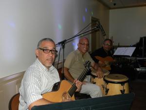 1235275_608765862507746_456793373_n