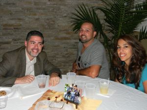 1236481_608765425841123_1543189920_n